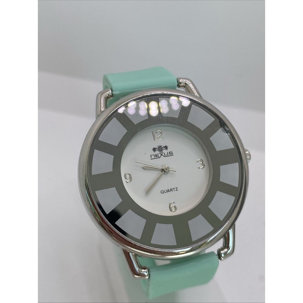 Nexus Womens Silver Round Quartz Watch Blue Band New Battery